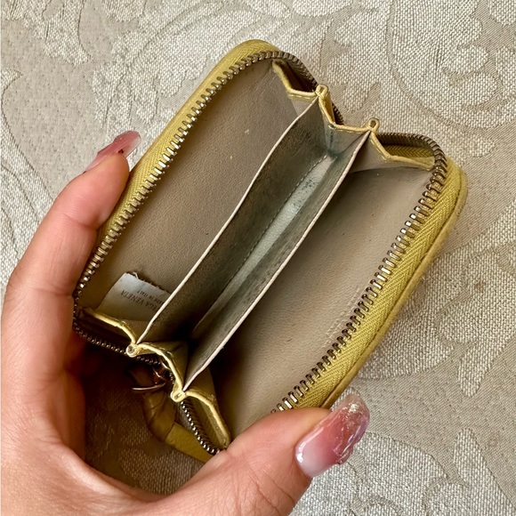 Bottega Veneta Zipped Coin Purse Wallet Card Holder Yellow - Picture 7 of 8